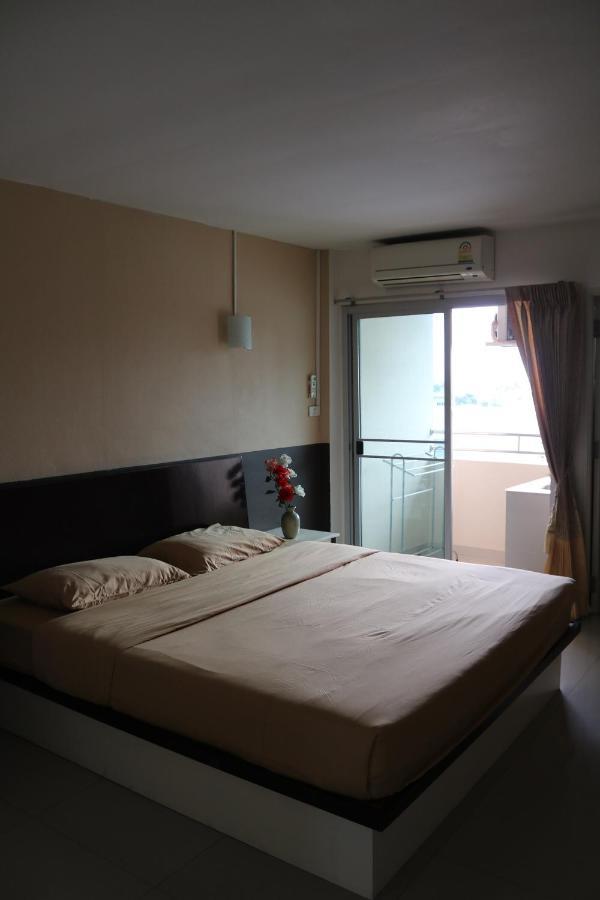 Ladapan Mansion Apartment Nonthaburi Exterior photo